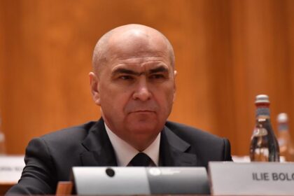 Bolojan anunta ca Romania va discuta cu Pfizer despre plata in rate a aproape 700 de milioane de euro