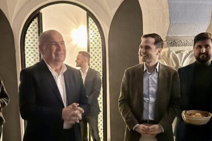 Ilie Bolojan a participat fara anunt la petrecerea PNL Bucuresti dupa ce s a aflat ca PSD ii cere sa