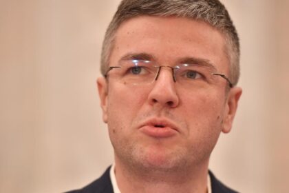 Irineu Darau anunta reguli noi si clare pentru angajarea muncitorilor straini in Romnia Oprire