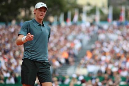 Jannik Sinner debut impresionant la Monte Carlo Victorie convingatoare si performanta comparabila cu a lui Roger Federer