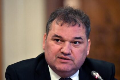 Ministerul Dezvoltarii aloca peste 36 de milioane de euro pentru consolidarea unor scoli si cladiri de locuinte