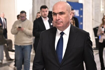 Mot iunea de cenzura PSD AUR indreptata impotriva Guvernului Bolojan prezentata miercuri in plenul Parlamentului