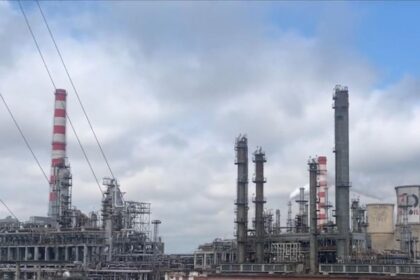 NicusoDan despre redeschiderea rafinariei Petrotel Se va intampla in cateva saptamani Exista aspecte