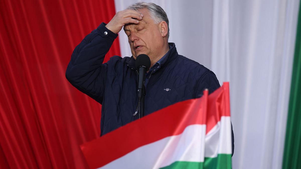 Orbn a plecat dar structura ramane Un analist roman explica de ce victoria lui Magyar nu este