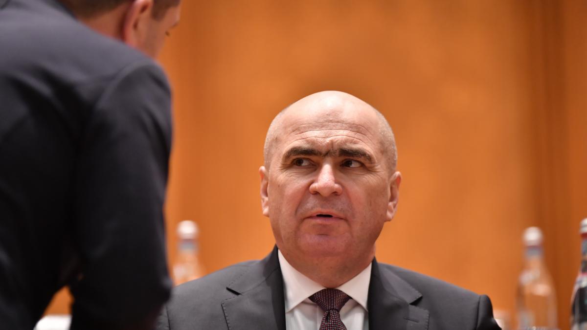 PSD il acuza pe Bolojan ca vrea sa vanda companiile de stat fara aprobarea Coalitiei este un