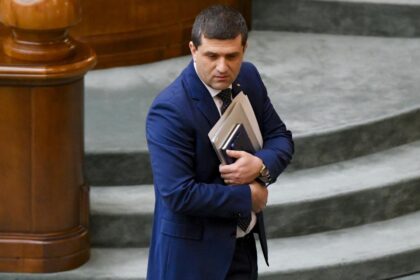 Radu Miruta este acuzat ca s a opus proiectului Cea mai moderna arma de asalt procusa la Cugir