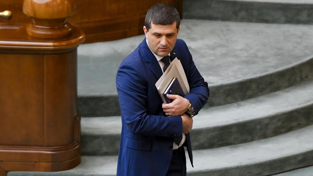 Radu Miruta este acuzat ca s a opus proiectului Cea mai moderna arma de asalt procusa la Cugir