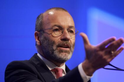 Scandal in Parlamentul European din cauza crizei politice din Romania Manfred Weber s a confruntat cu