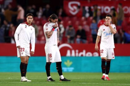 noapte de insulte si acuzatii la sevilla dupa pierderea meciului cu oviedo