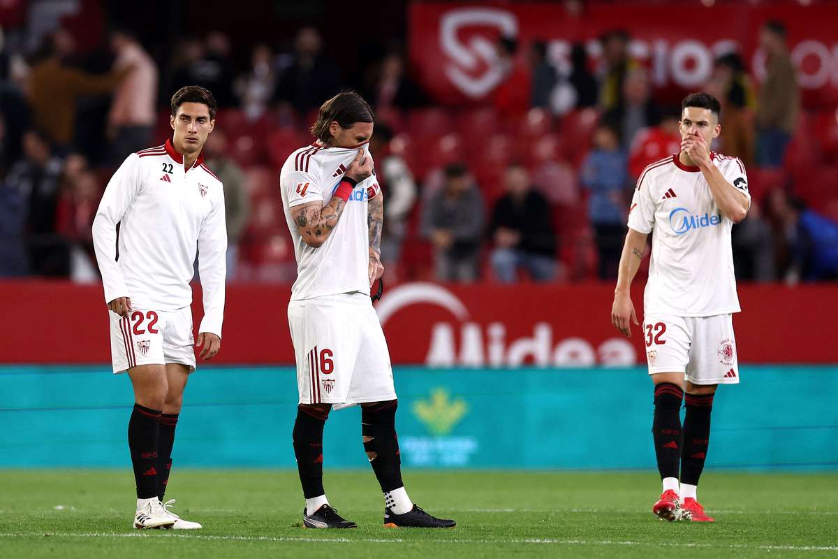 noapte de insulte si acuzatii la sevilla dupa pierderea meciului cu oviedo