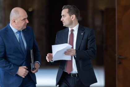 surse cumulul pensiei cu salariul in sectorul public va fi interzis proiectul va fi discutat in sedinta de guvern sindicatele