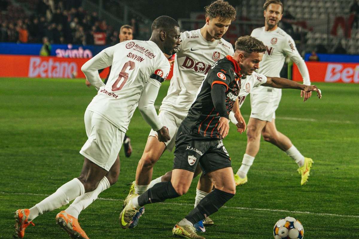 transmisie in direct cfr cluj dinamo bucuresti cainii rosii isi doresc prima victorie in play off