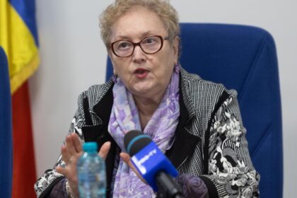 Avocatul Poporului a trimis la CCR sesizarea referitoare la OUG 38 a lui Bolojan si il acuza de o serie de