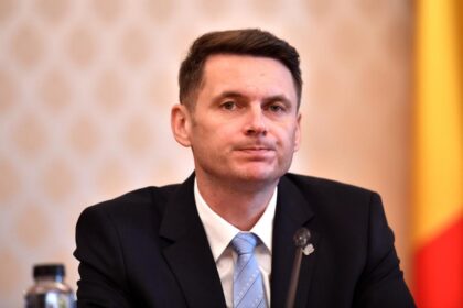 Biroul permanent al Senatului il someaza pe Mircea Abrudean sa depuna o sesizare la CCR referitoare la OUG 38 adoptata de