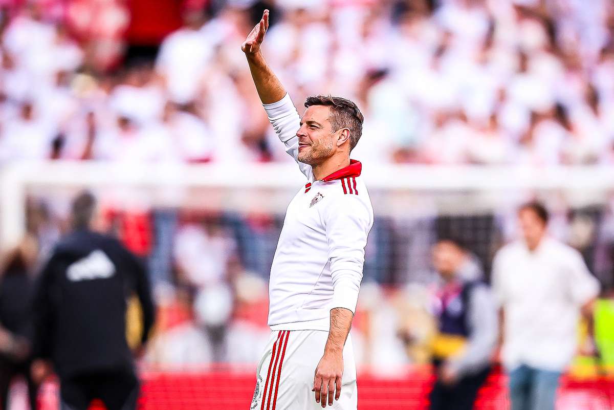 Cesar Azpilicueta isi incheie cariera in fotbal