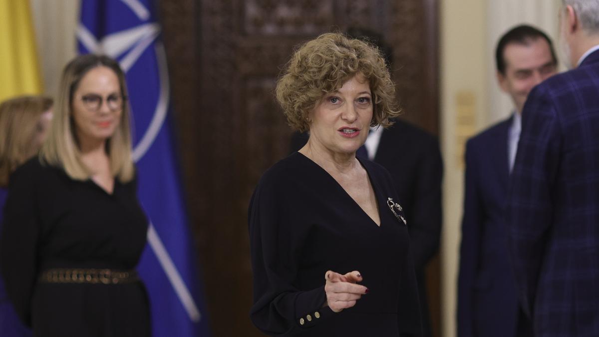 Cu o zi inainte de demitere Guvernul a aprobat un memorandum cu Mastercard Directorii companiei au