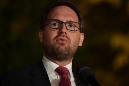 Dominic Fritz refuza oferta unui guvern tehnocrat USR nu va vota este doar o scuza pentru ca PSD sa