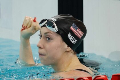 Gretchen Walsh o americanca si a imbunatatit propriul record la 100m fluture