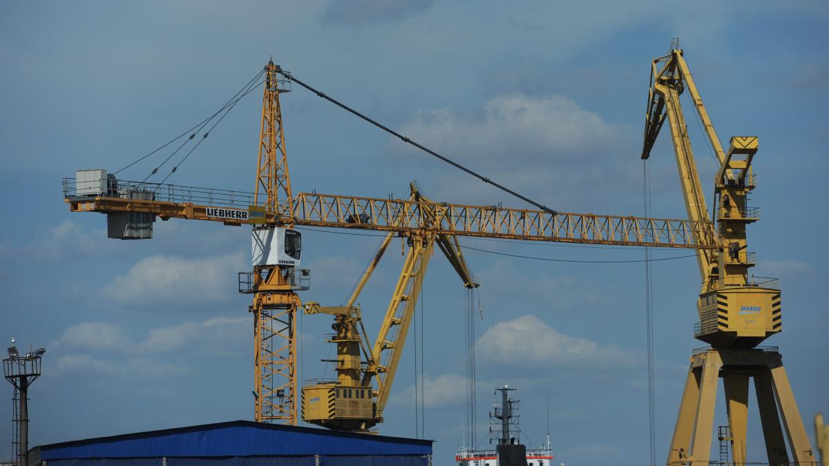 Identificarea unui investitor pentru santierul Mangalia o prioritate cruciala pentru Guvern Darau