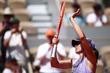 Iga Swiatek avanseaza in turul doi de la Roland Garros dupa o victorie rapida