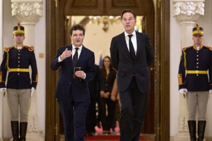 Mark Rutte si Volodimir Zelenski participa la Bucuresti la summitul B9 organizat de Nicusor Dan