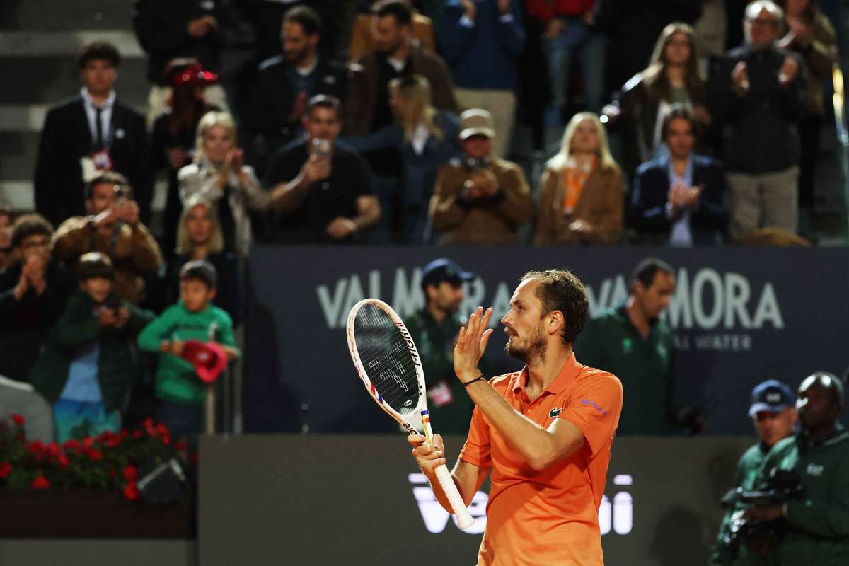 Medvedev se califica in semifinale la Roma si il va intalni pe Sinner