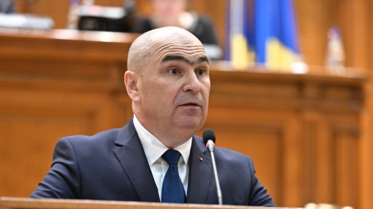 PSD il acuza pe Bolojan ca distribuia banii din fonduri pe un servetel si cu un