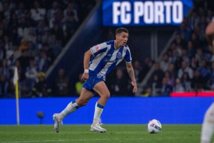 Porto il achizitioneaza definitiv pe fundasul polonez Kiwior de la Arsenal