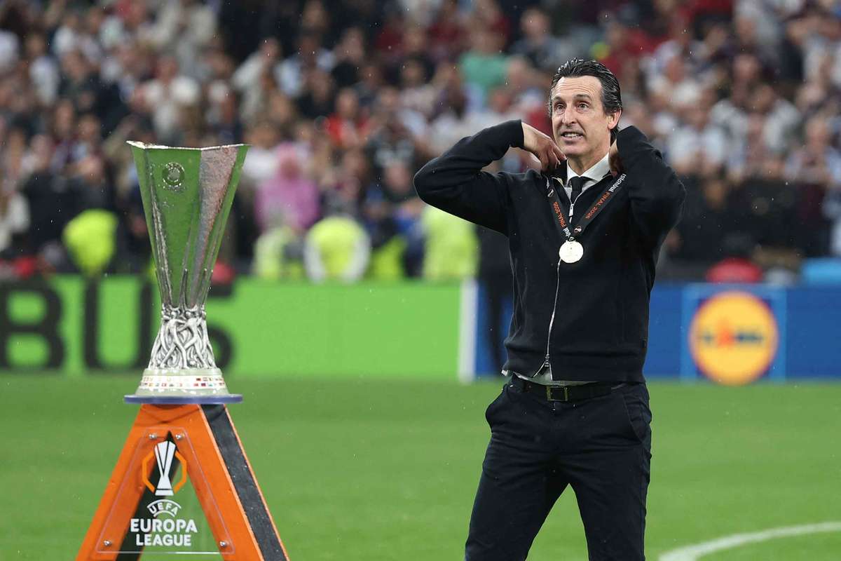 Sa i se inalte o statuie Unai Emery este deja o legenda la Aston Villa