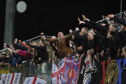 Sahtior Donek i AEK Larnaca sancionate de UEFA din cauza comportamentului fanilor