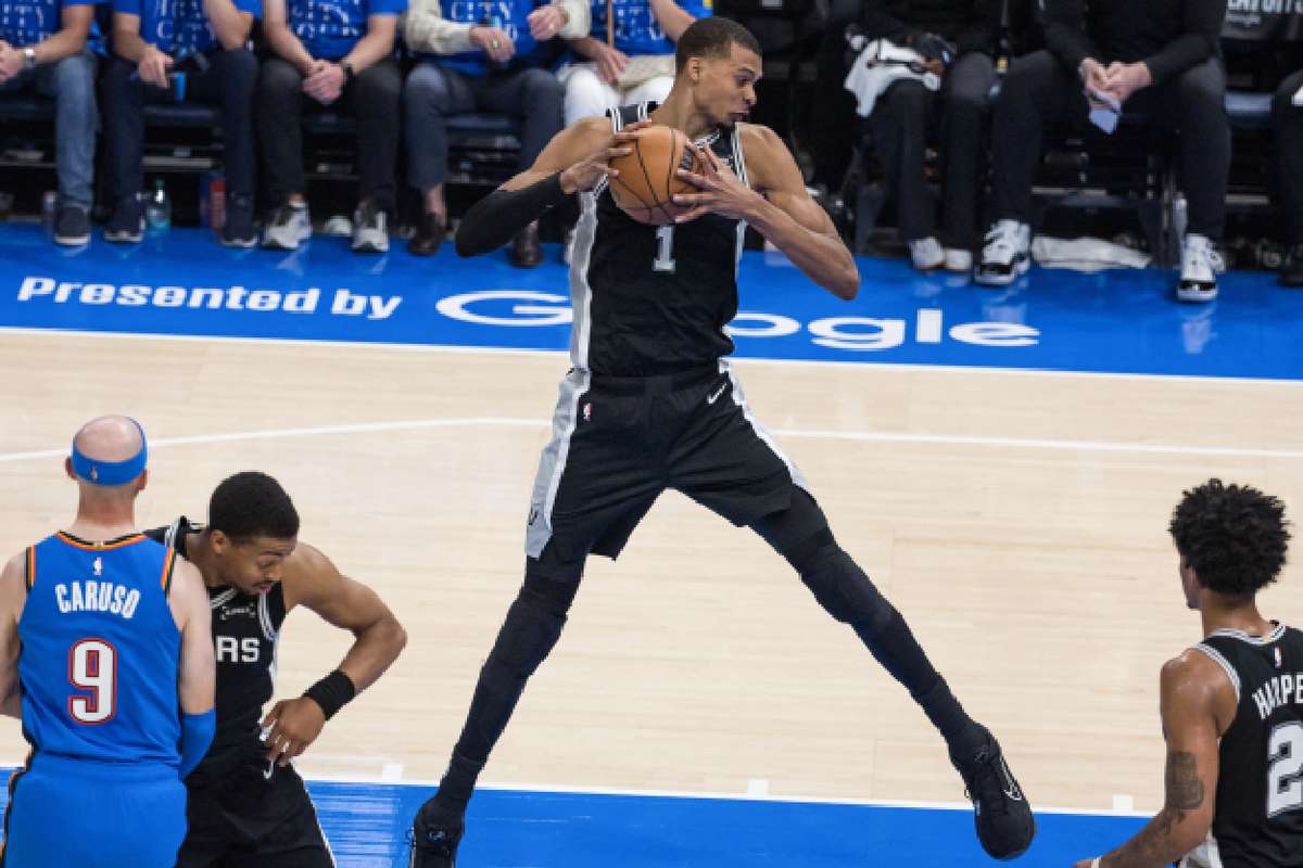 San Antonio Spurs si New Orleans Pelicans vor juca meciuri la Paris si Manchester in 2027