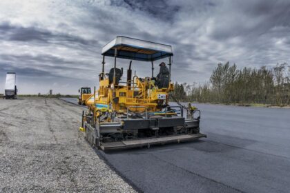 Scandalul legat de preluarea proiectelor de autostrazi continua Secretarul de stat de la USR il acuza pe