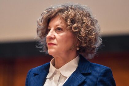 Sindicatul angajatilor de la Palatul Victoria cere demiterea ministrului Economiei si a Oanei