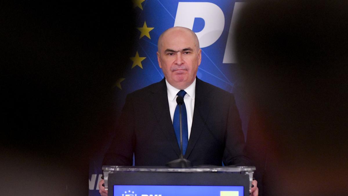 Sondaj CURS inainte de motiune 58 dintre romani cred ca Bolojan ar trebui sa demisioneze din functia sa