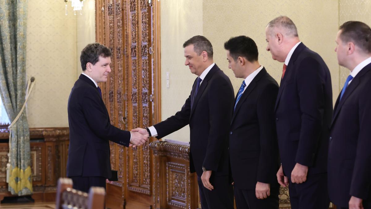 Surse Nicusor Dan l a ntrebat pe Sorin Grindeanu daca PSD va prelua functia de prim ministru Ce