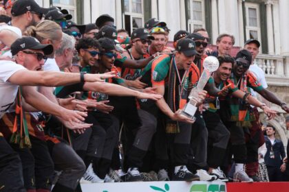 Veneia transform canalele istorice n amfiteatru plutitor pentru a srbtori promovarea n Serie A