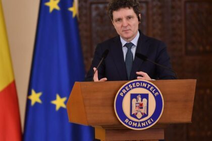 prima zi de concediu medical va fi platita in anumite conditii nicusor dan a semnat legea