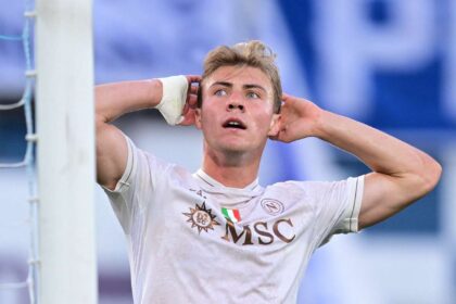 A impresionat in Italia Napoli nu il lasa pe jucatorul imprumutat de la Manchester United sa se intoarca