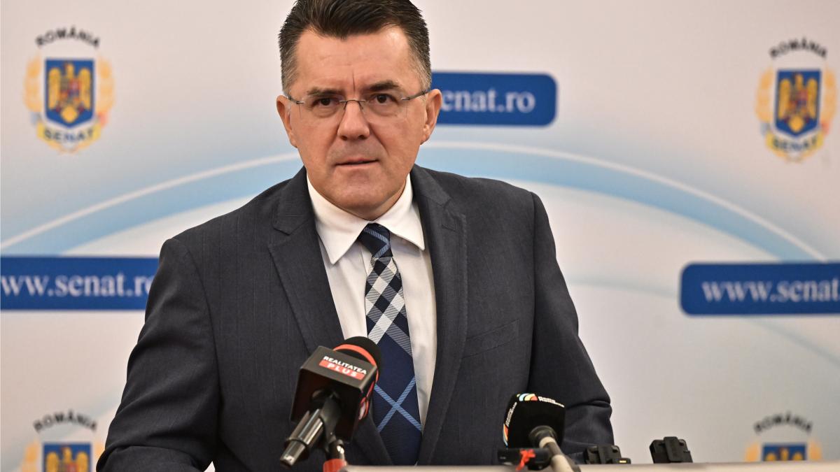 AUR nu sustine Guvernul Vestea Dungaciu Poti sa l pui in fruntea lui chiar si pe Papa de la Roma