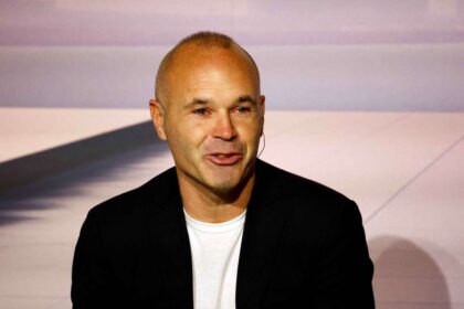 Andres Iniesta isi incepe cariera de antrenor la clubul Gulf United din Liga a doua a Emiratelor Arabe Unite