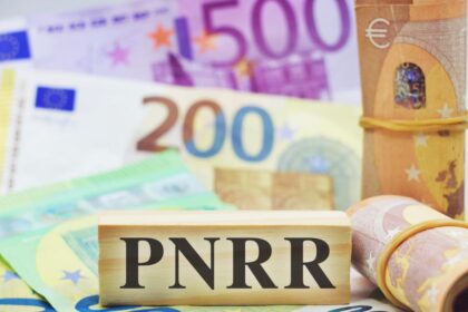 Angajatii care administreaza fonduri europene vor fi evaluati lunar Sporul de 40 va fi oferit doar