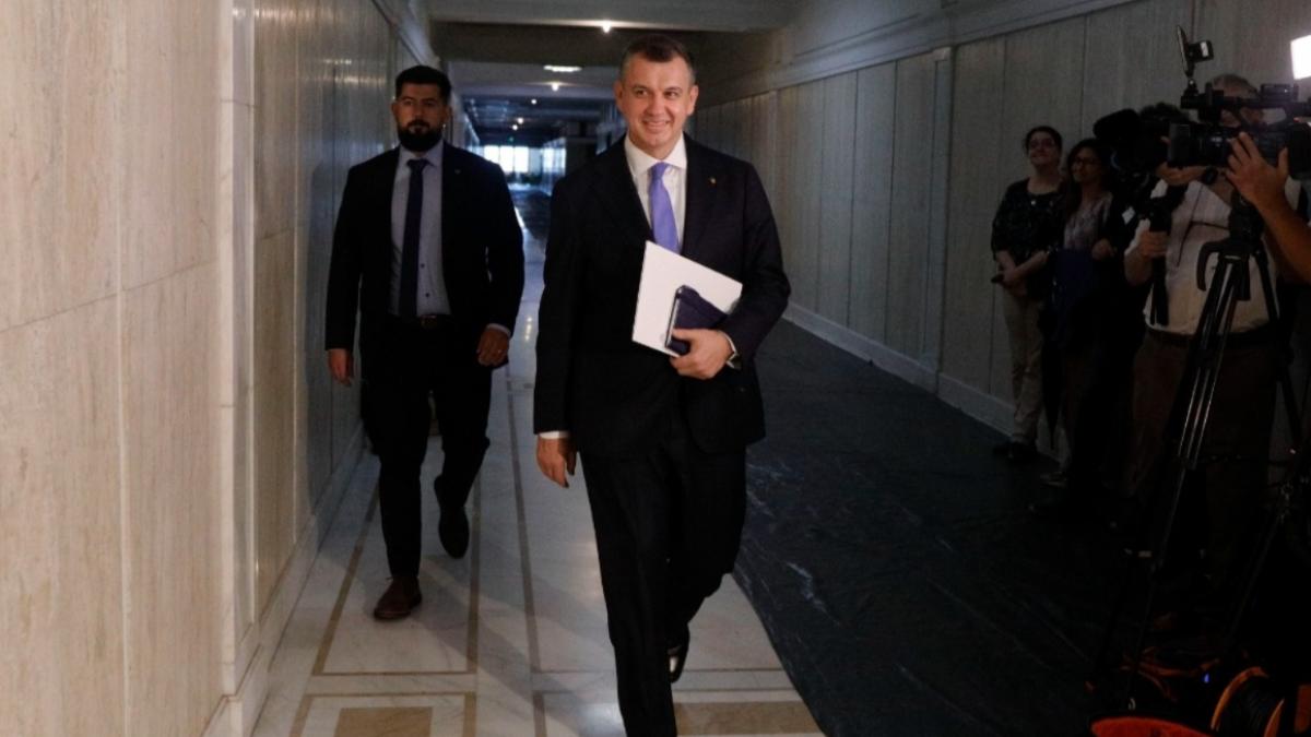 Ce se intampla cu ministrii propusi de Tomac daca lista nu este aprobata prin vot Zegrean Acei oameni nu mai