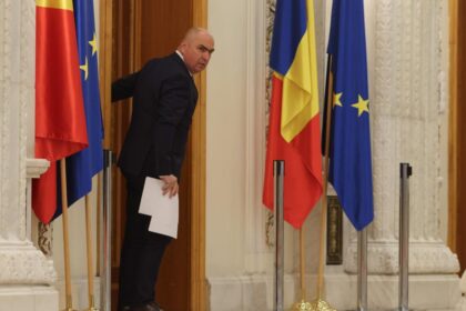 Criza politica intra in pauza Bolojan ar putea ramane premier demis la Palatul Victoria pe