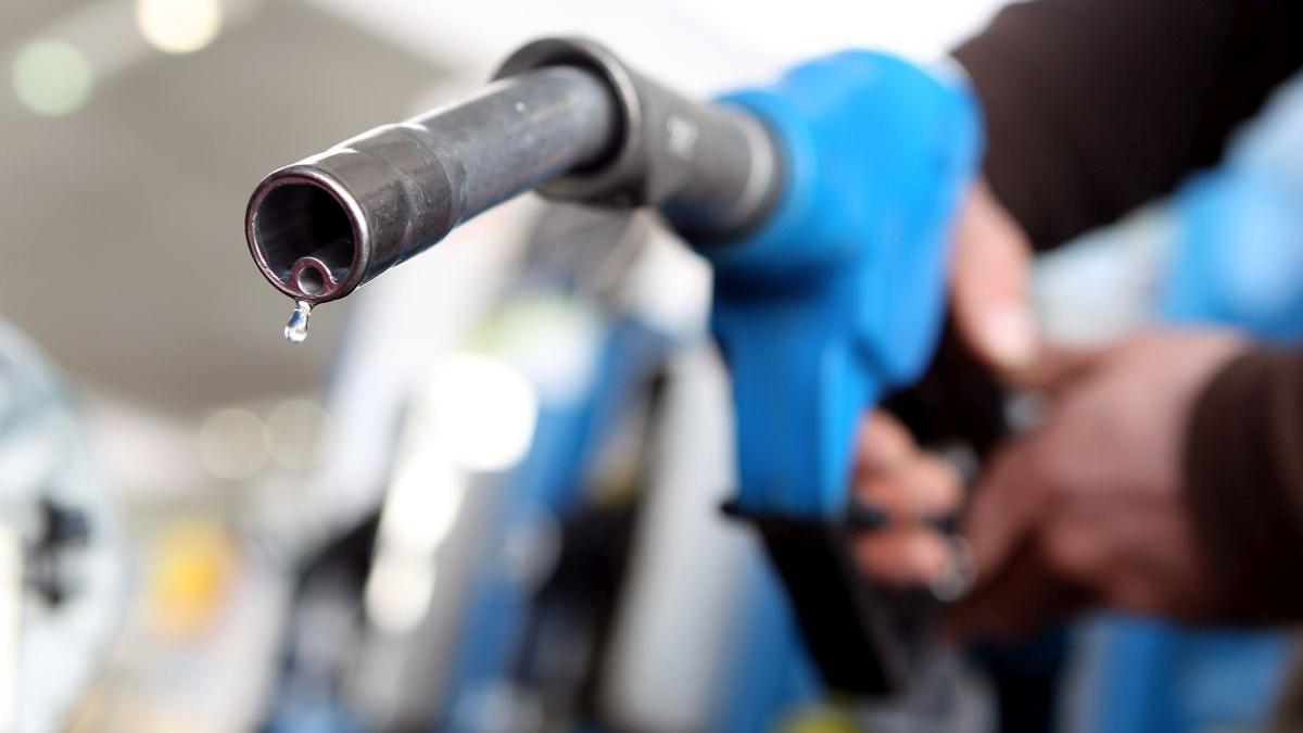 De maine benzina si motorina ar putea sa se scumpesca din cauza PNL fostul ministru Bogdan Ivan acuza PNL