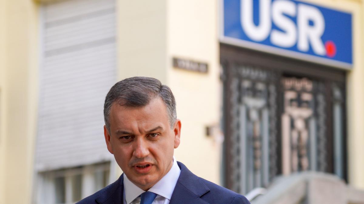 Eugen Tomac sustine ca beneficiaza de sprijinul a peste 200 de parlamentari dar nu precizeaza din ce partide provin acestia