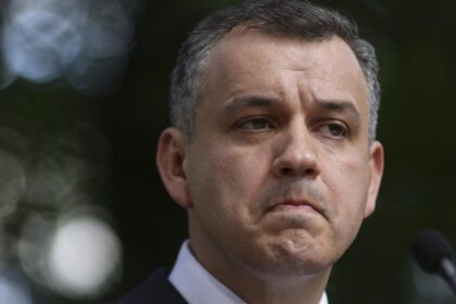 Evaluarile finale pentru Eugen Tomac Nici cel mai optimist scenariu nu l conduce la Palatul Victoria In cea mai