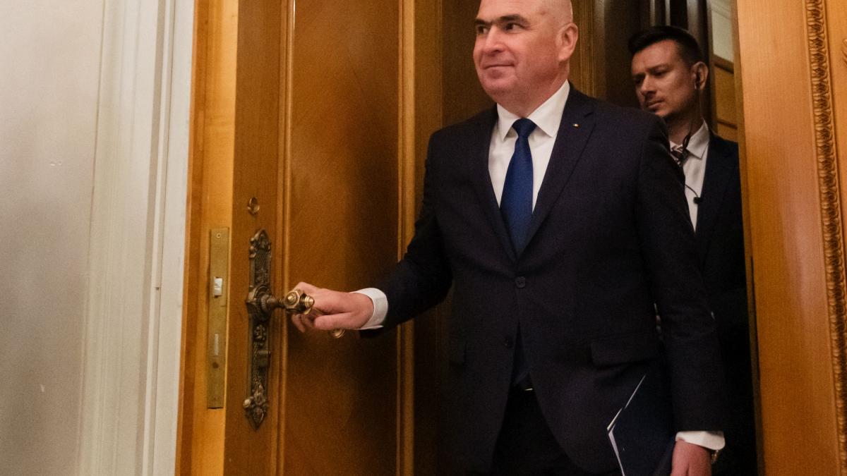 Ilie Bolojan aproba majorarea salariilor in 36 de companii de stat Memorandumul a fost adoptat