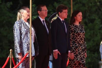 Isaac Herzog i a invitat oficial pe Nicusor Dan si Mirabela Grainaru in Israel Apreciem prietenia si privim cu speranta spre viitor