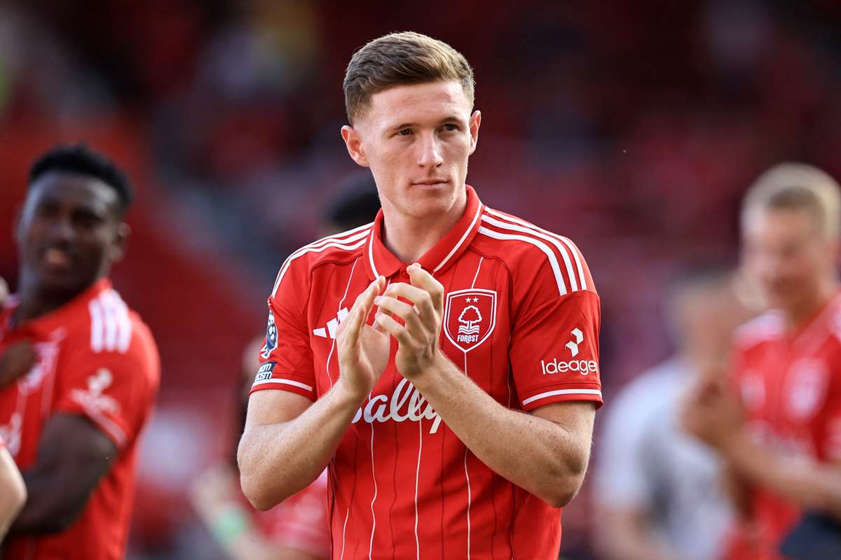 Manchester City a primit o oferta record pentru Elliot Anderson