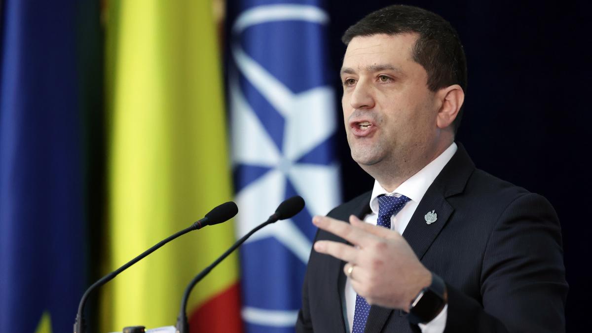 Miruta dupa ce a discutat despre problema dronelor navale la intalnirea ministeriala NATO Statele aliate